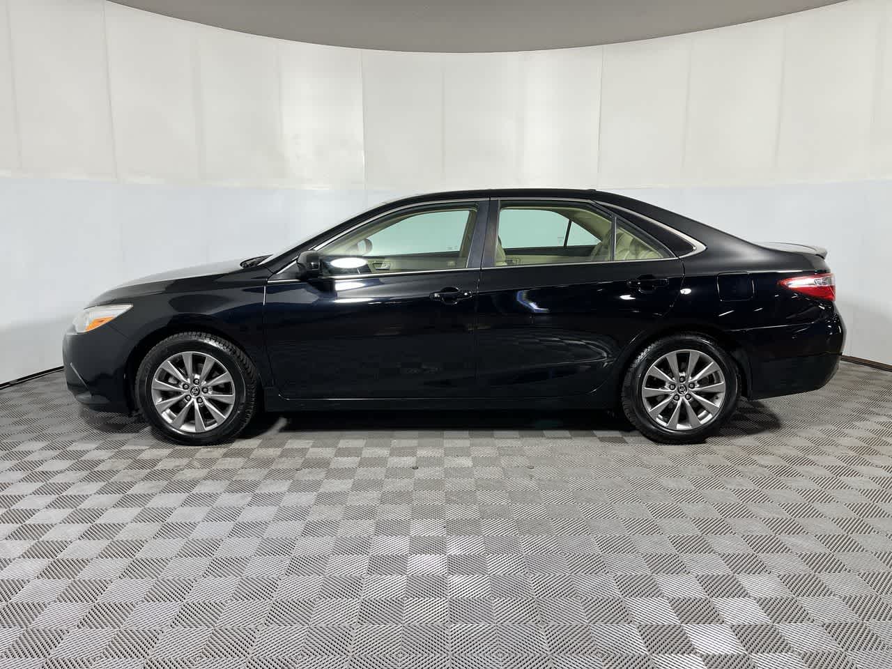 2016 Toyota Camry XLE