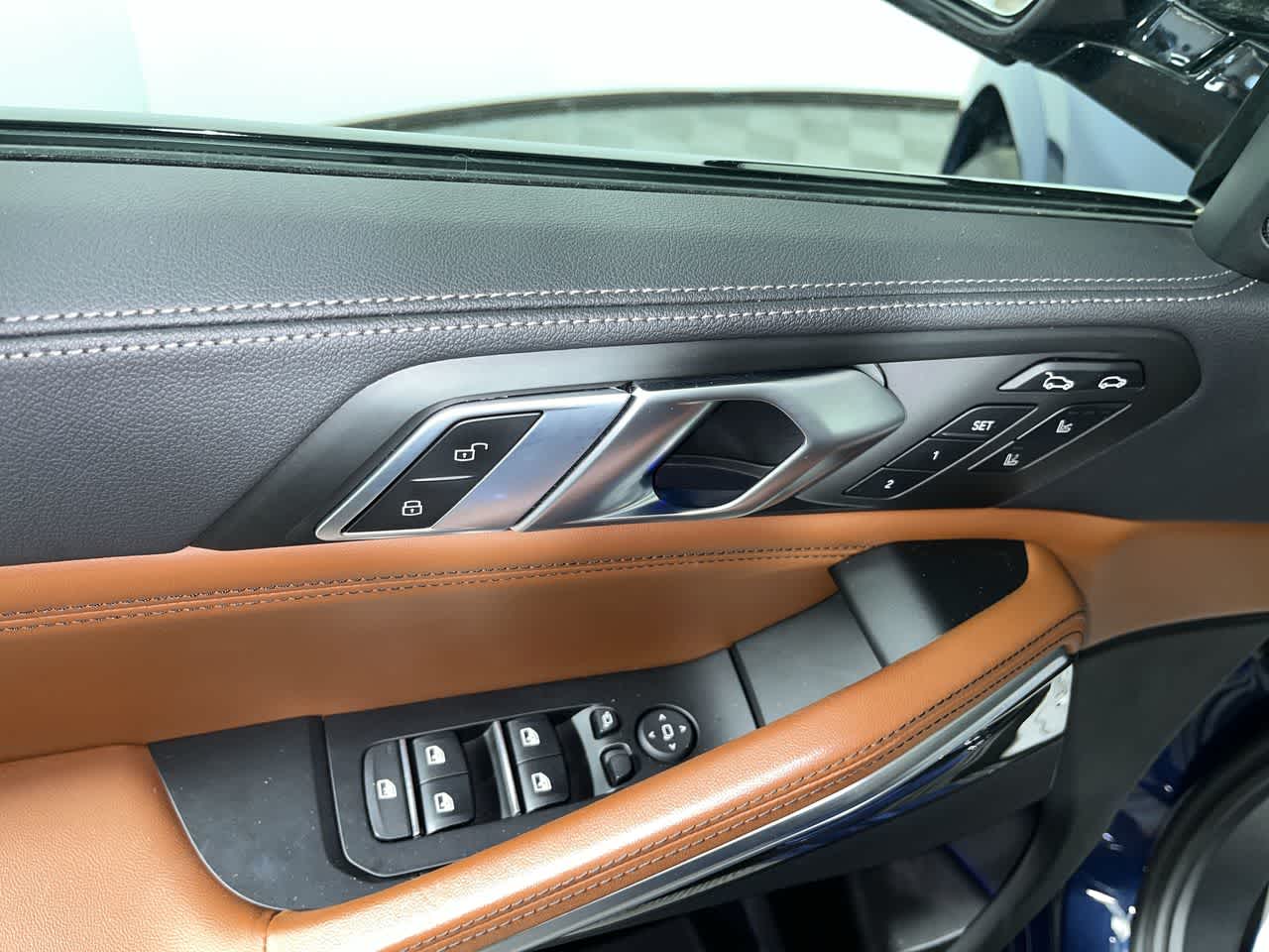 2023 BMW X6 xDrive40i xDrive40i
