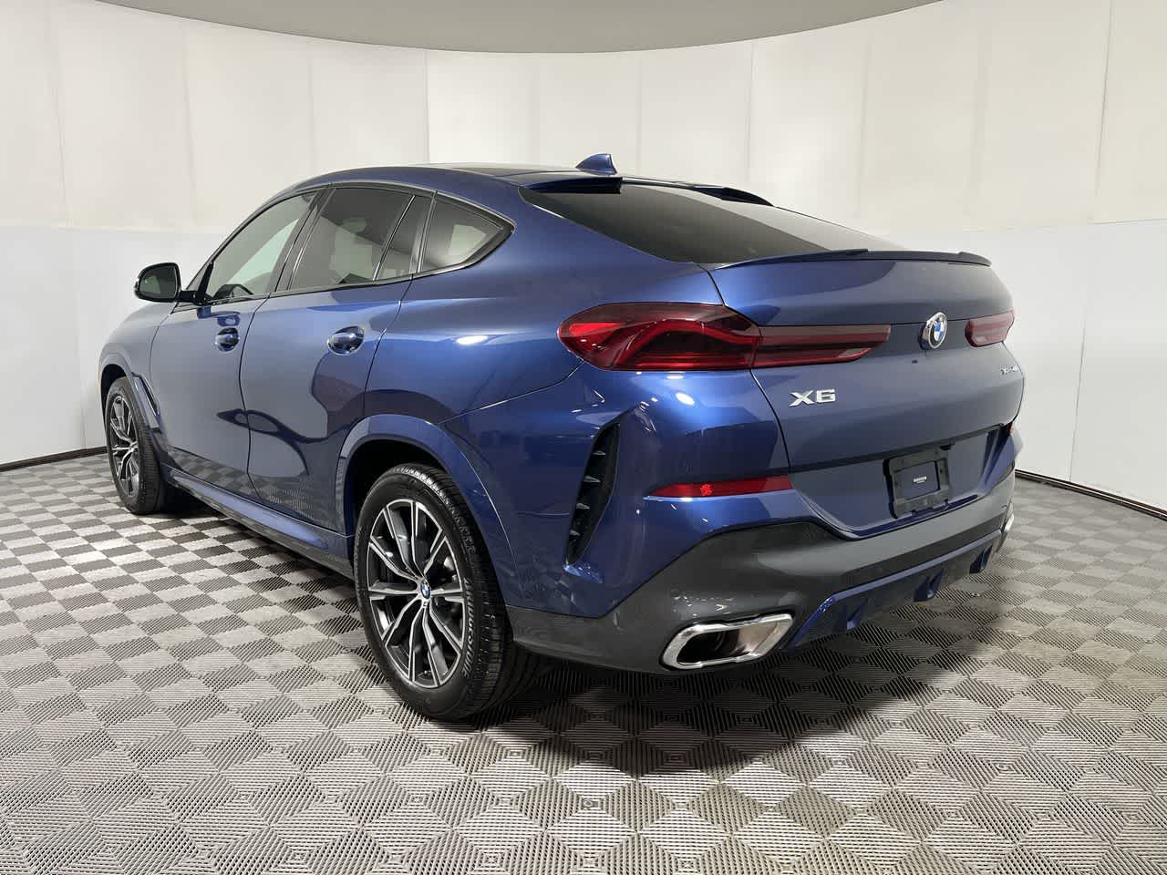 2023 BMW X6 xDrive40i xDrive40i