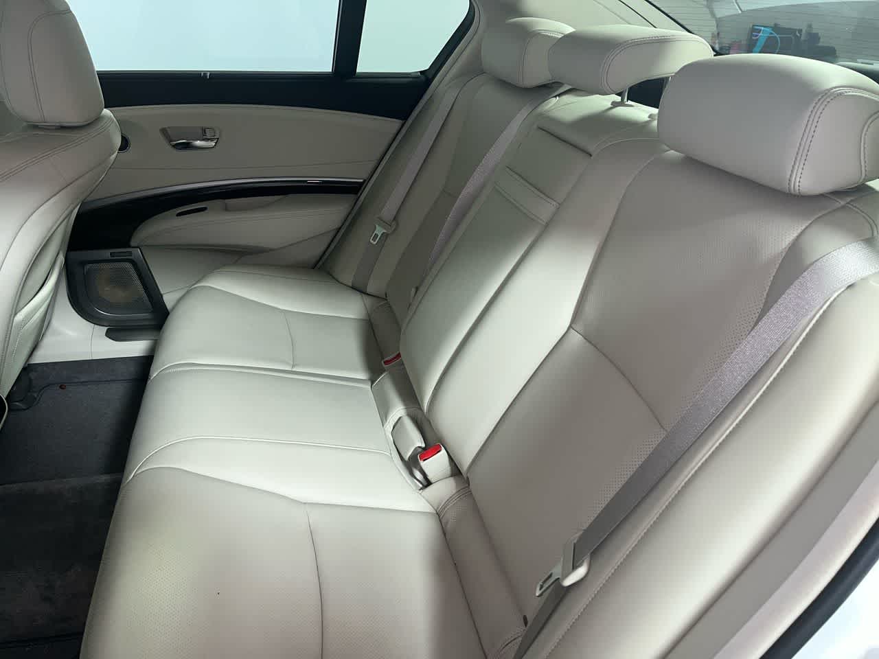 2017 Acura RLX w/Advance Pkg