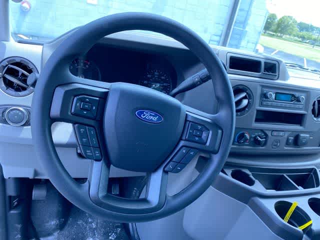 2025 Ford Econoline Cutaway E-450 DRW
