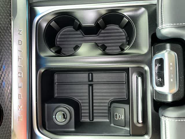 2026 Ford Expedition Platinum®