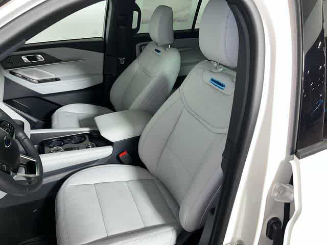 2027 Ford Explorer Platinum™