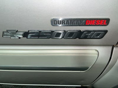 2004 Chevrolet Silverado 2500HD LS