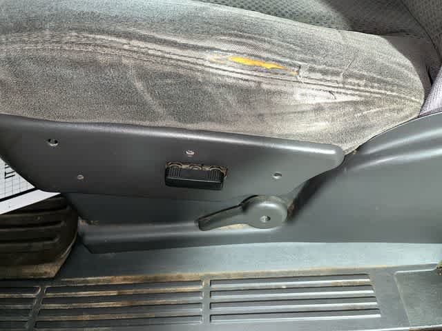 2004 Chevrolet Silverado 2500HD LS