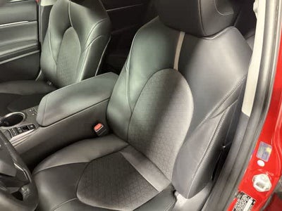 2022 Toyota Camry Hybrid XSE