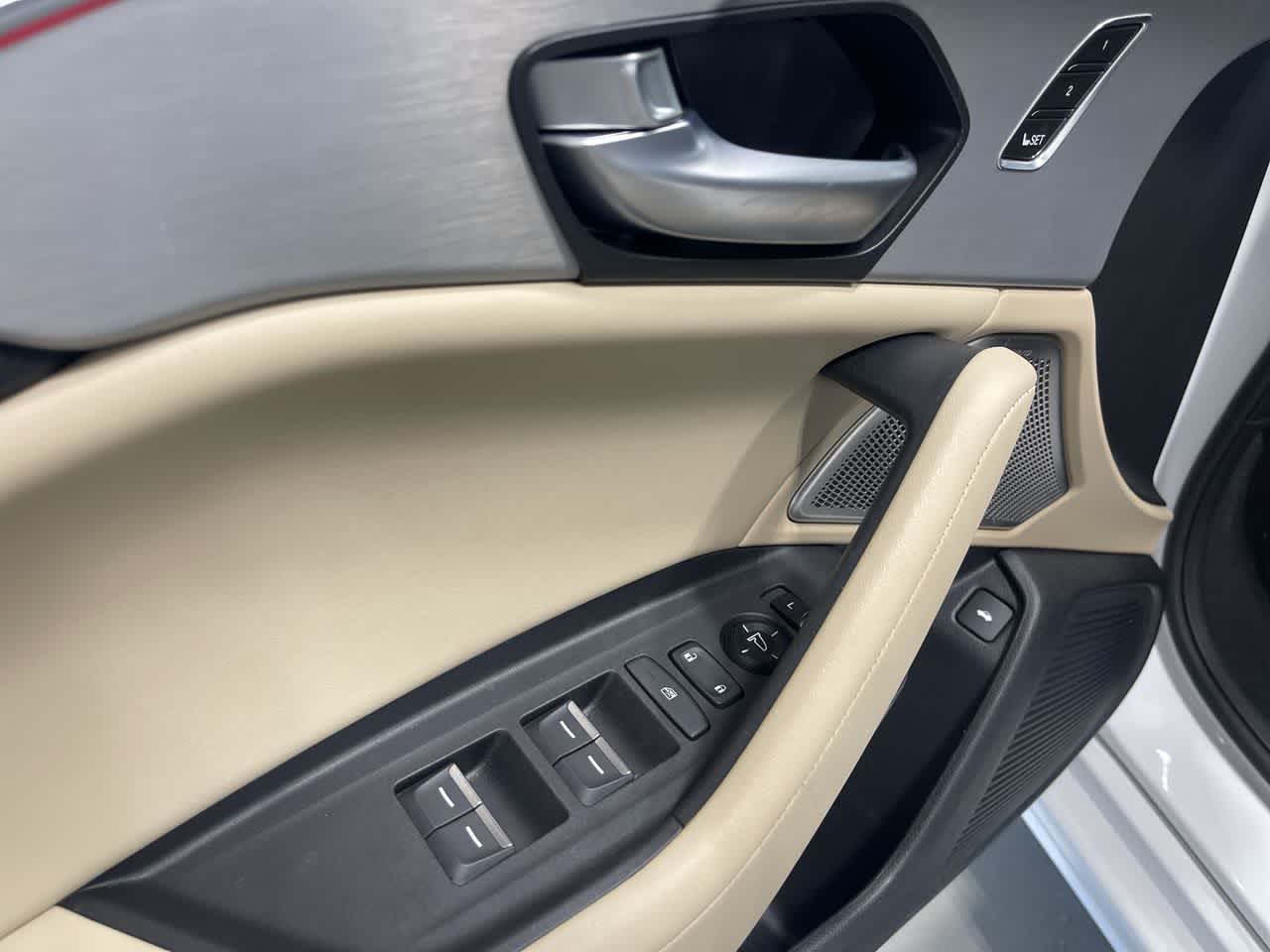 2025 Acura TLX w/Technology Package