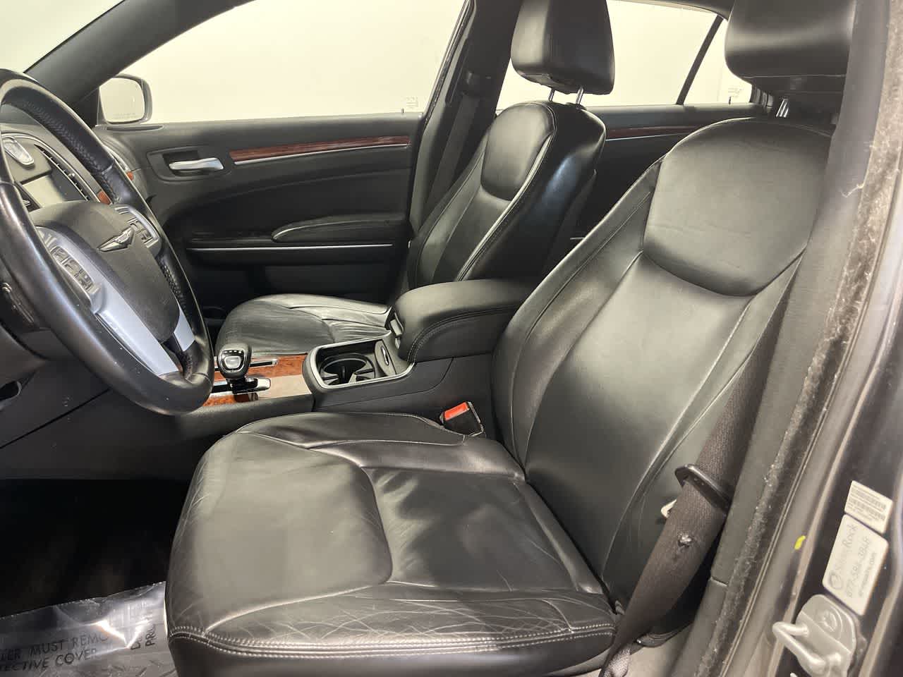 2014 Chrysler 300 4dr Sdn AWD