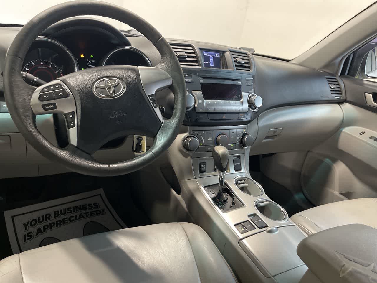 2012 Toyota Highlander SE