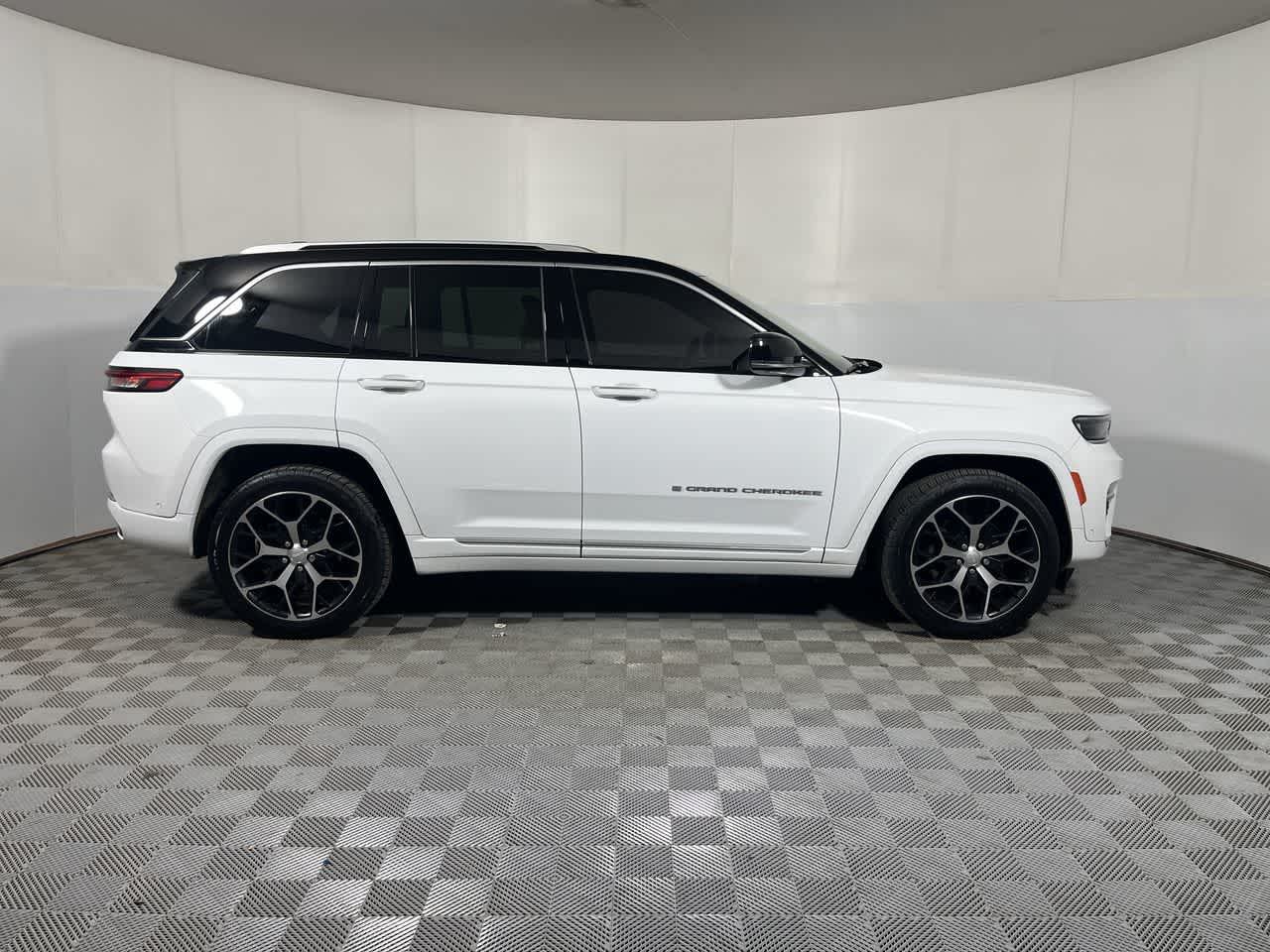 2022 Jeep Grand Cherokee 4xe Summit Reserve