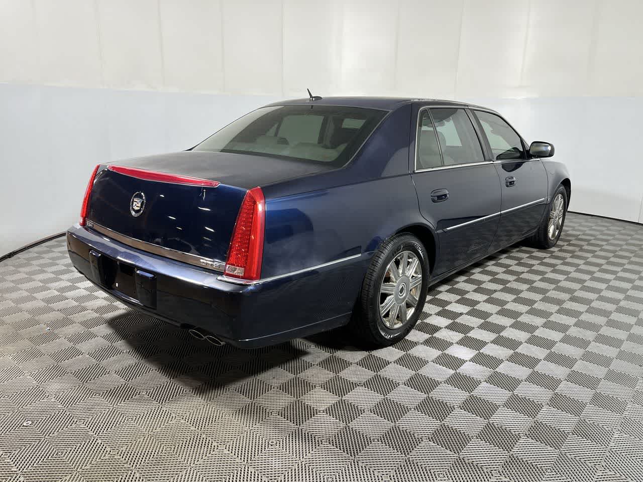 2007 Cadillac DTS Luxury II