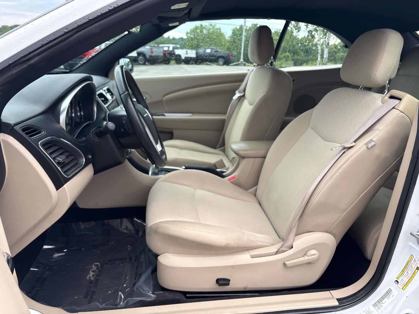 2012 Chrysler 200 Touring