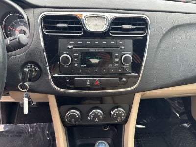 2012 Chrysler 200 Touring
