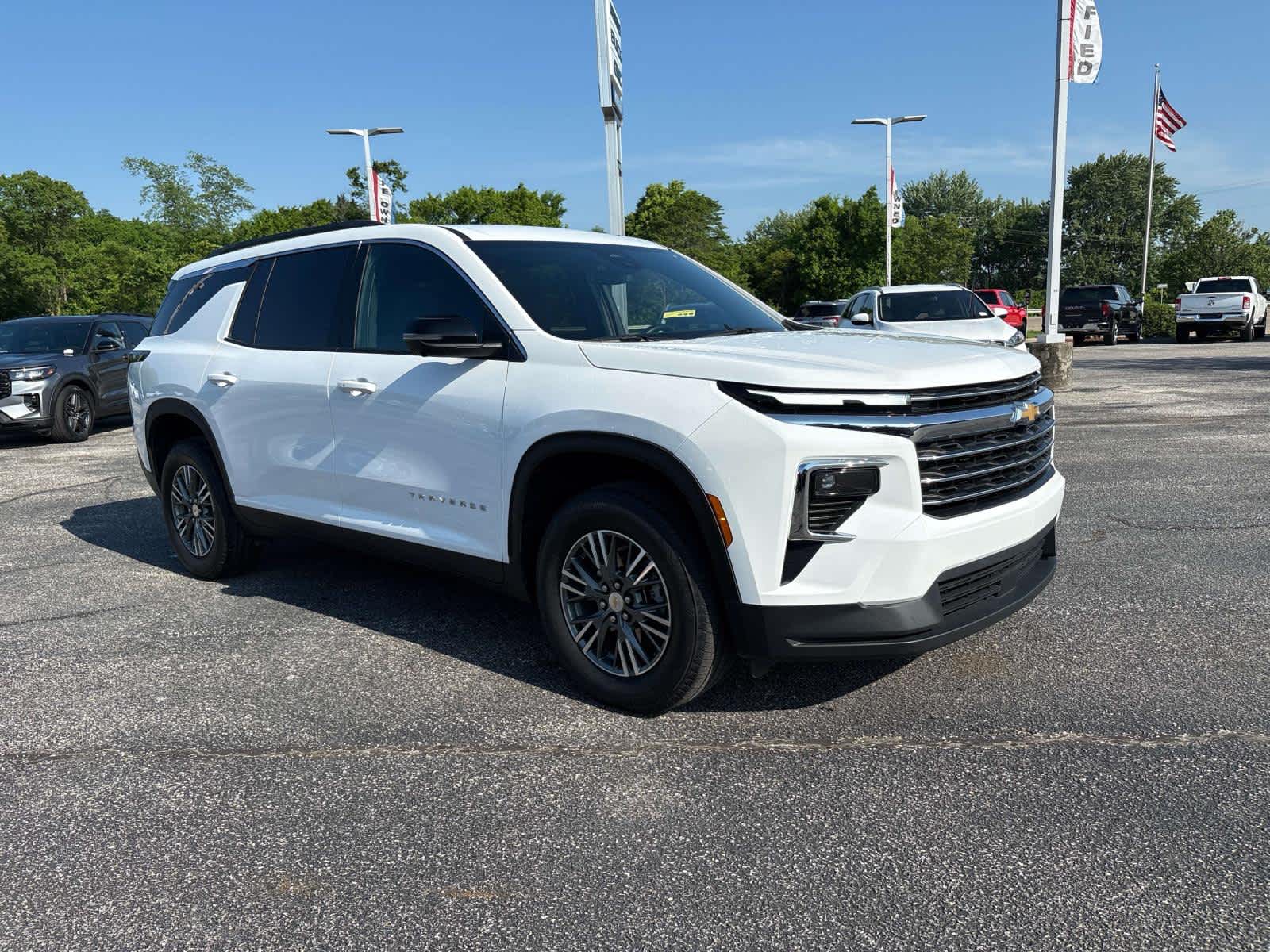 2024 Chevrolet Traverse LT