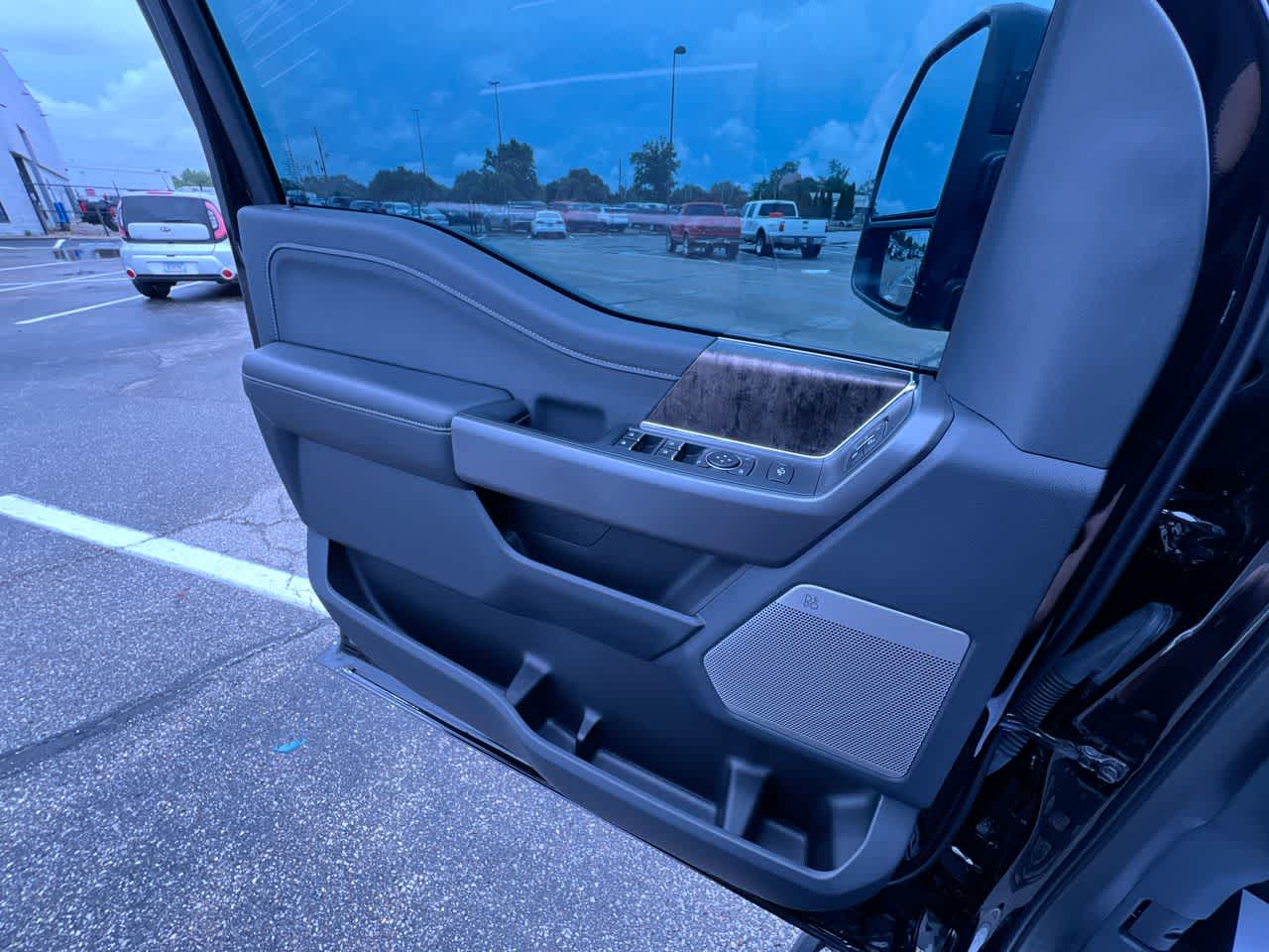 2024 Ford Super Duty F-350 SRW XL