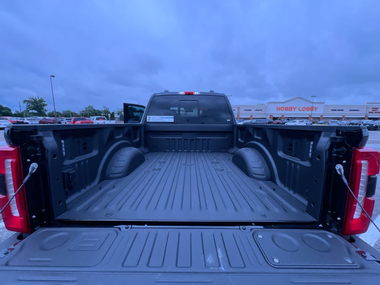 2024 Ford Super Duty F-350 SRW XL