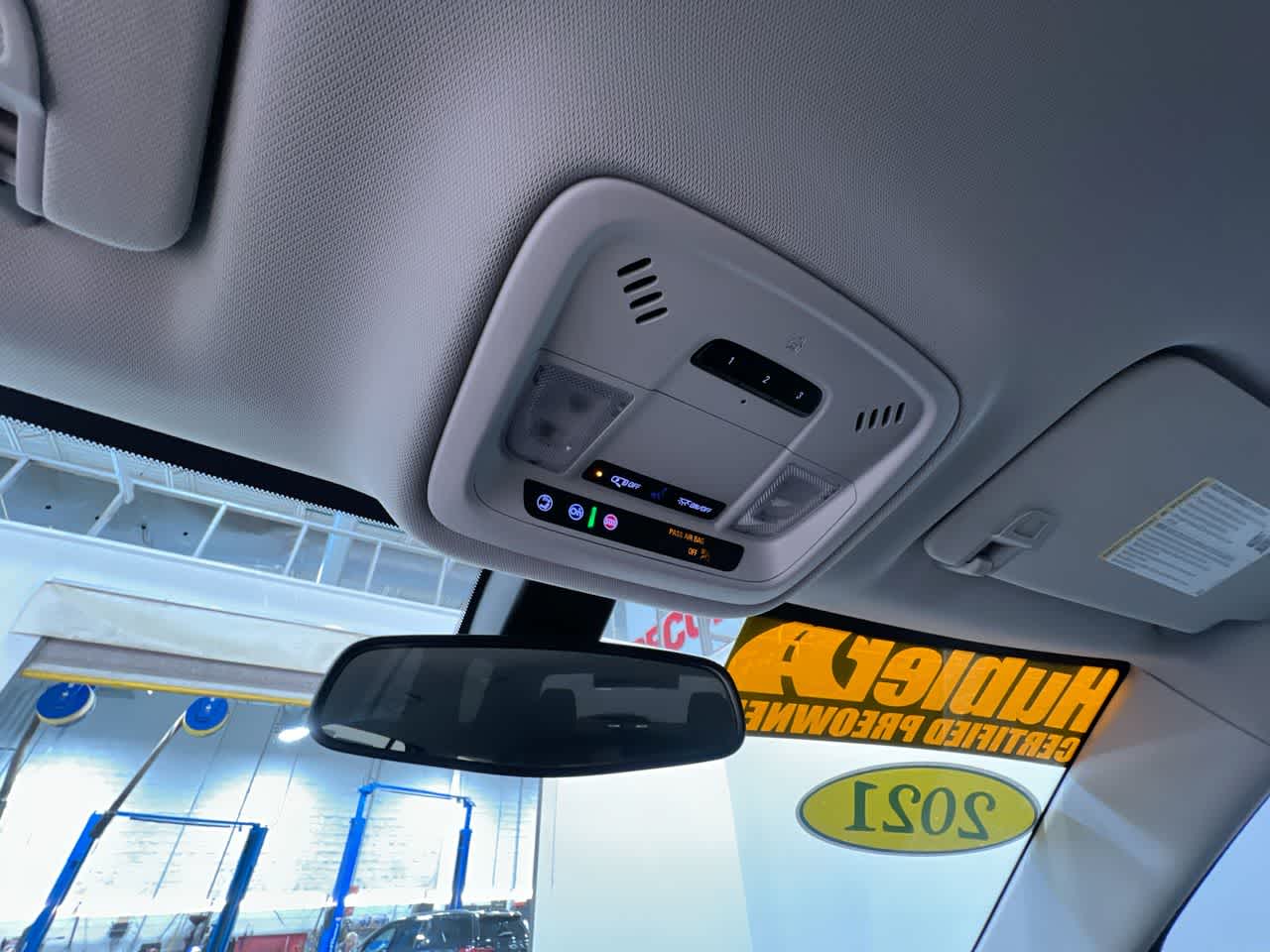 2021 Chevrolet Traverse LT Cloth