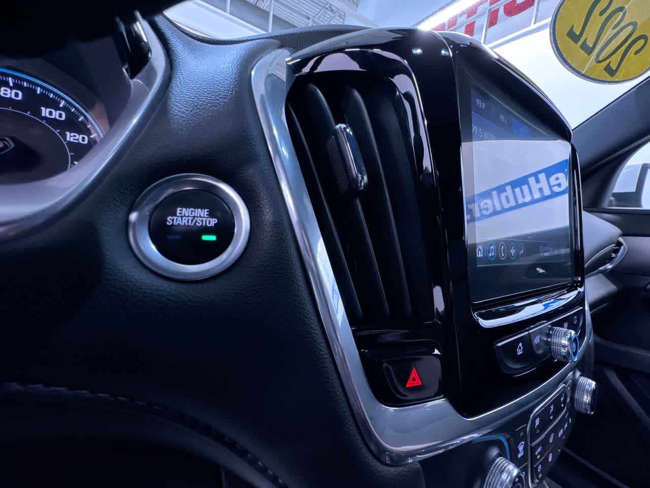 2022 Chevrolet Traverse LT Cloth