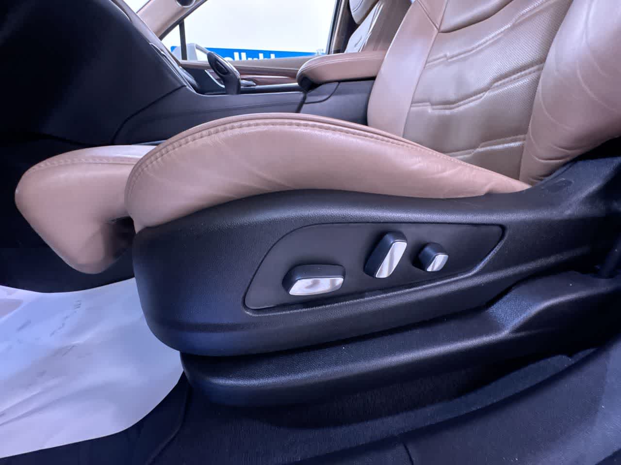 2017 Cadillac XT5 Platinum AWD