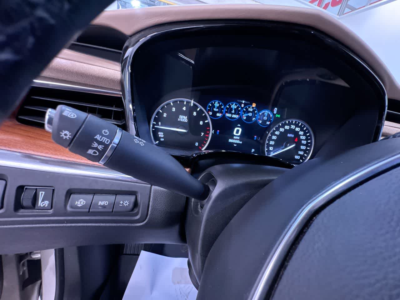 2017 Cadillac XT5 Platinum AWD