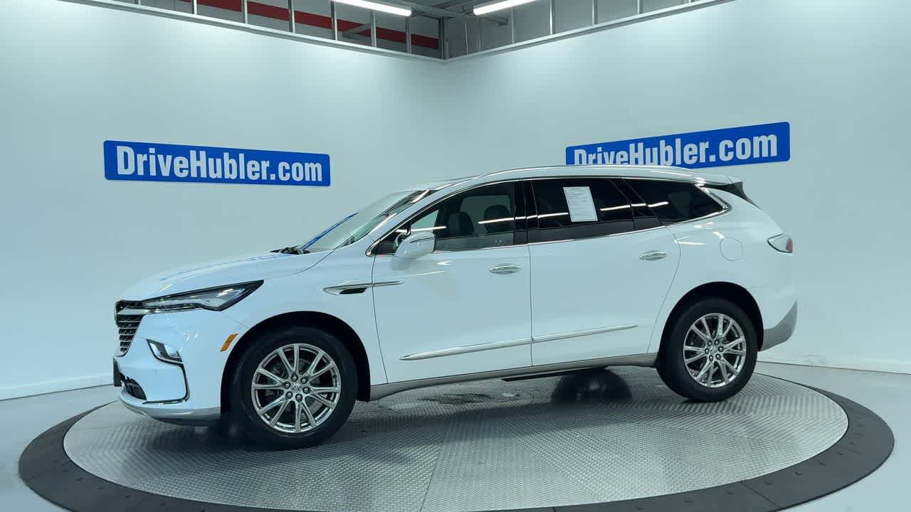 2023 Buick Enclave Essence