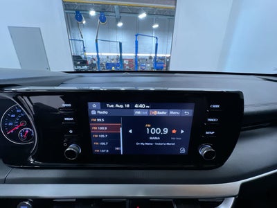 2022 Kia K5 LXS