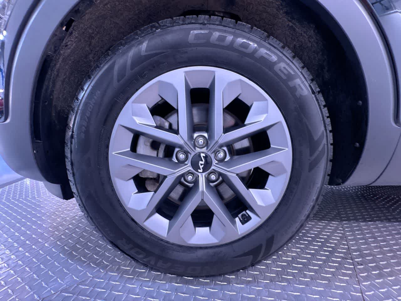 2023 Kia Telluride LX