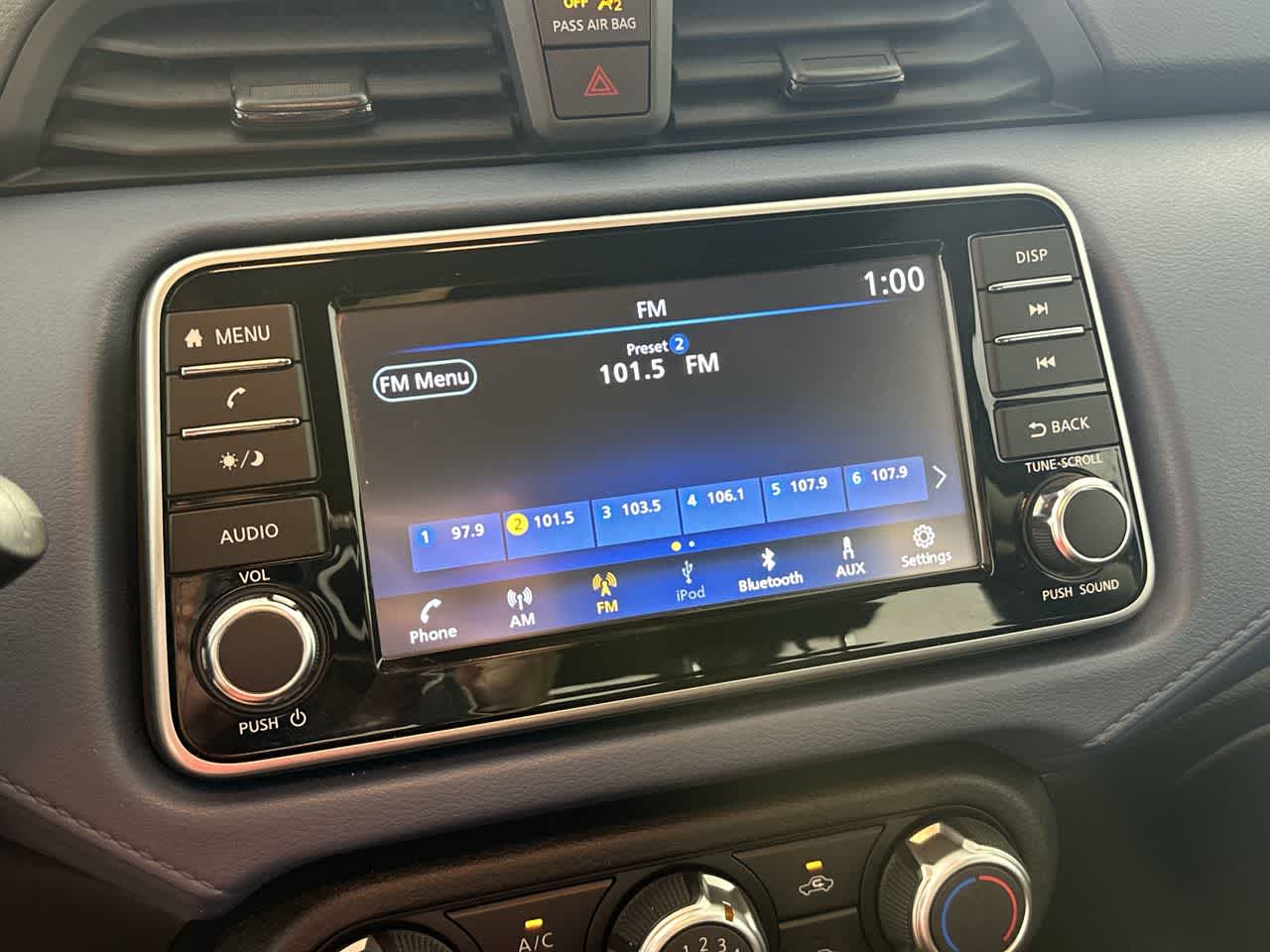 2025 Nissan Versa SV