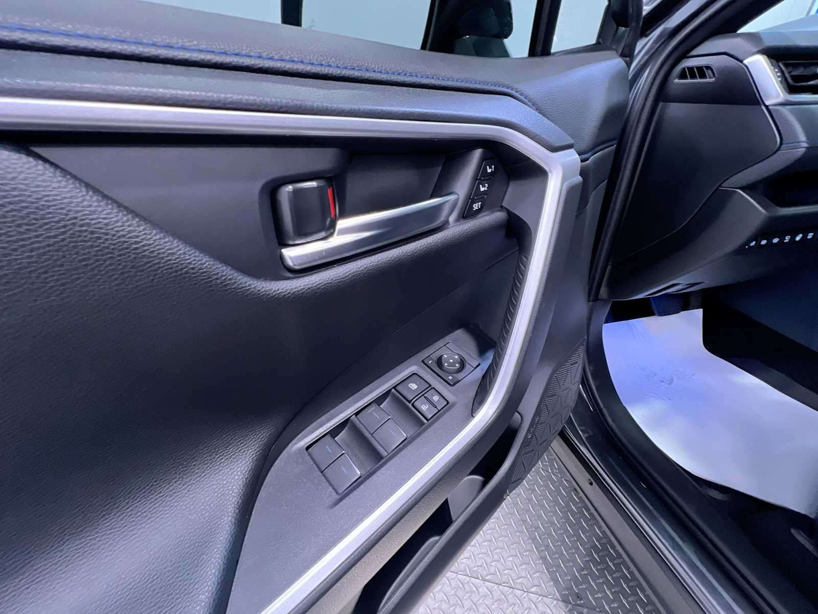 2025 Toyota RAV4 Hybrid XSE