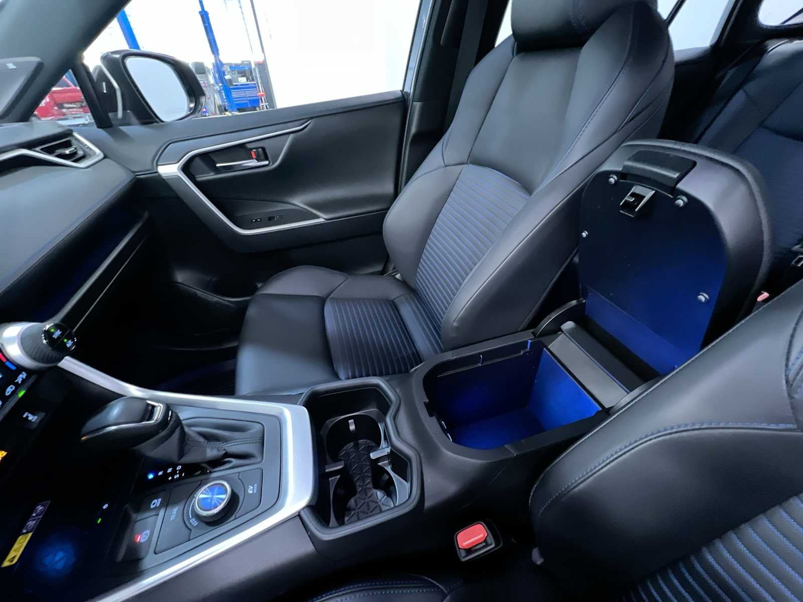 2025 Toyota RAV4 Hybrid XSE