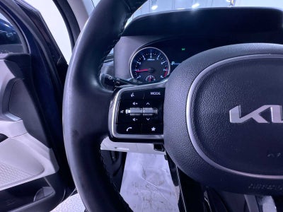 2023 Kia Carnival LX
