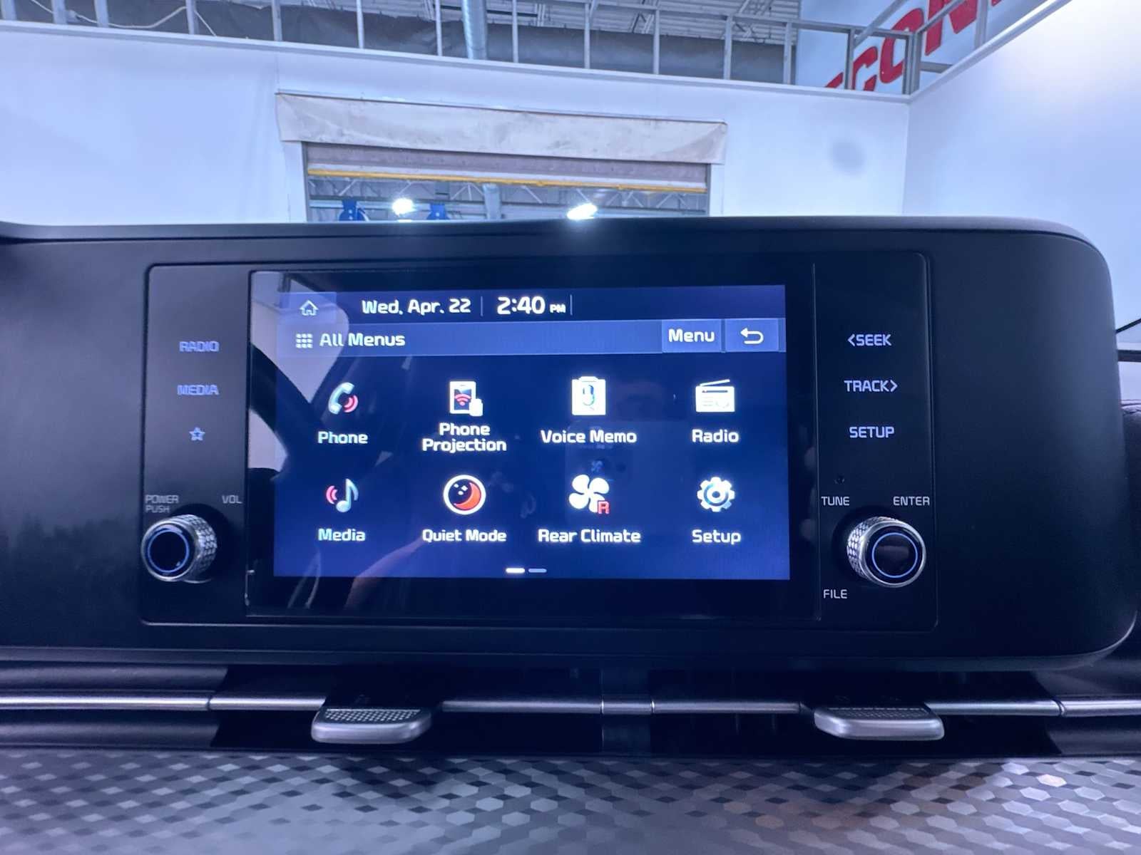 2023 Kia Carnival LX