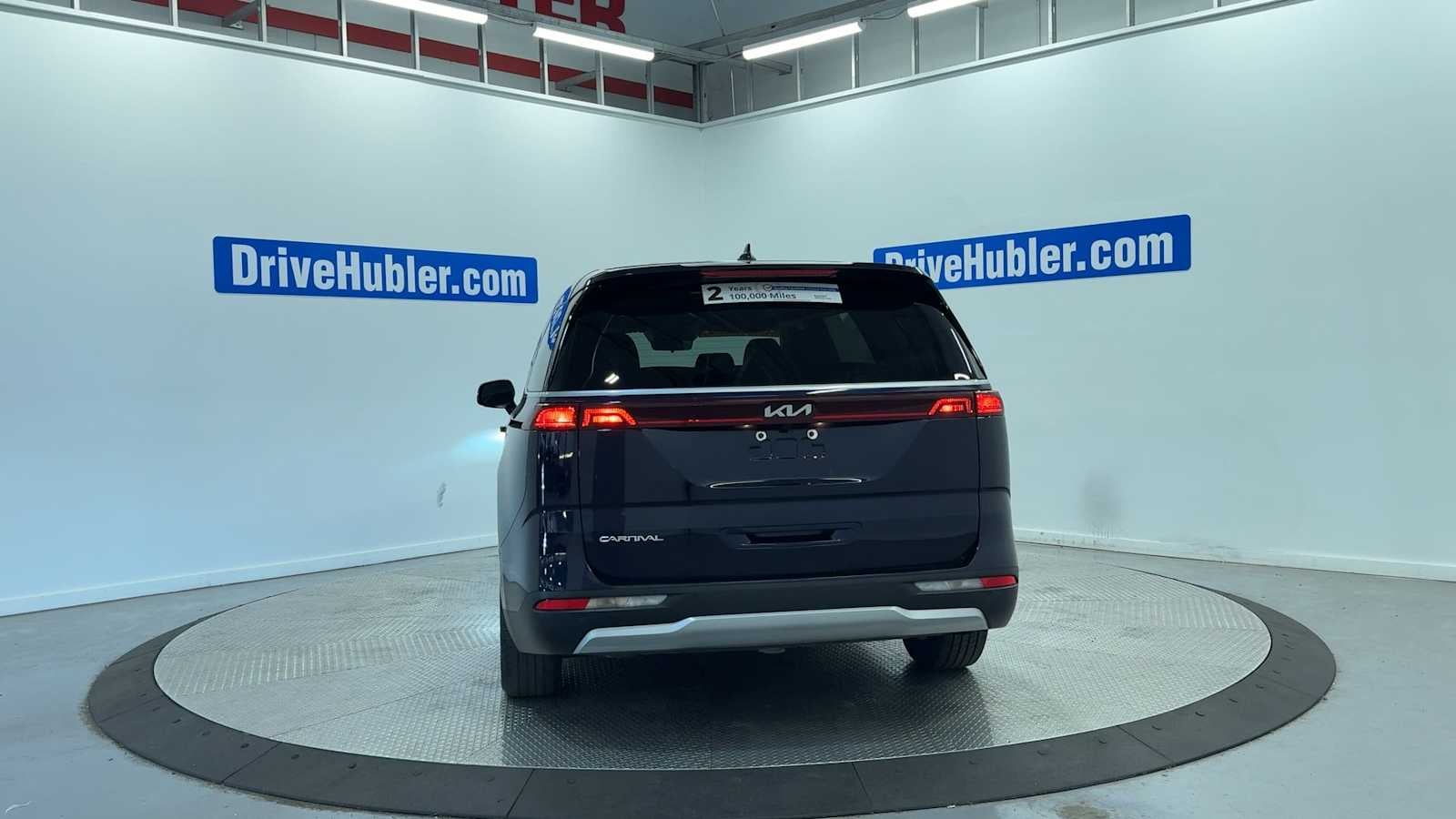 2023 Kia Carnival LX