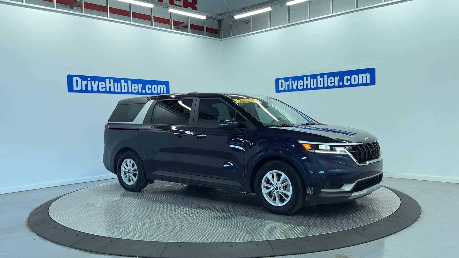 2023 Kia Carnival LX
