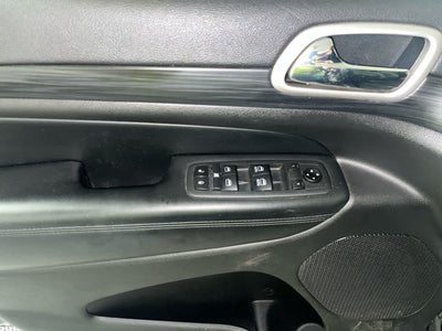 2020 Jeep Grand Cherokee Laredo E