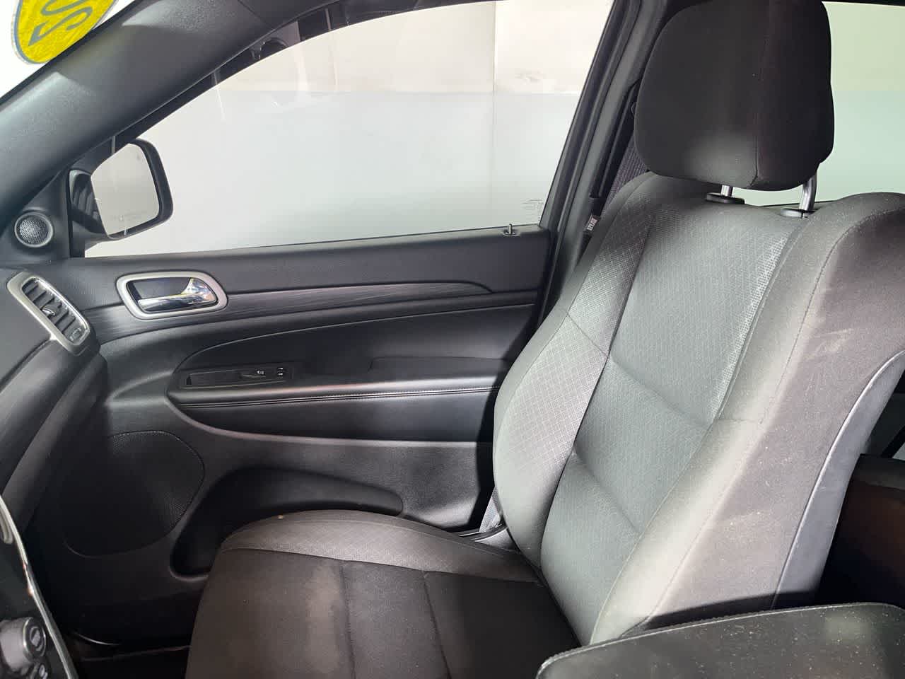 2020 Jeep Grand Cherokee Laredo E