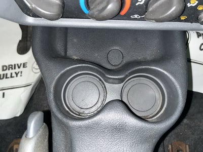2004 Chevrolet Cavalier Base