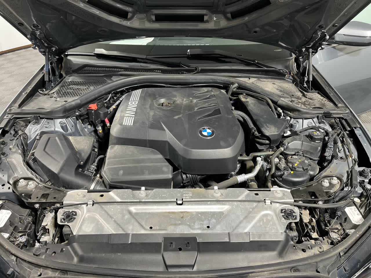 2025 BMW 330i 330i
