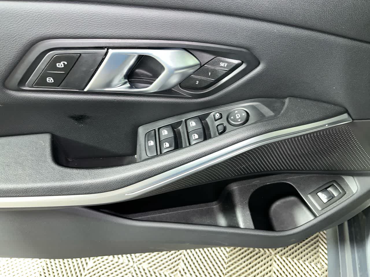 2025 BMW 330i 330i