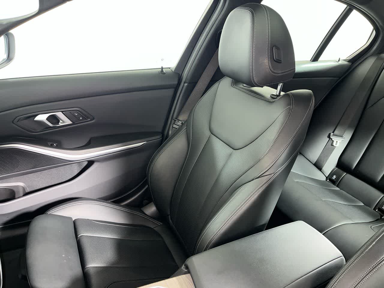 2025 BMW 330i 330i