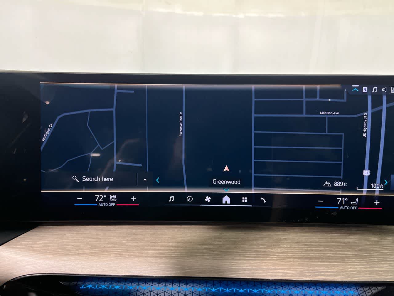 2025 BMW 330i 330i
