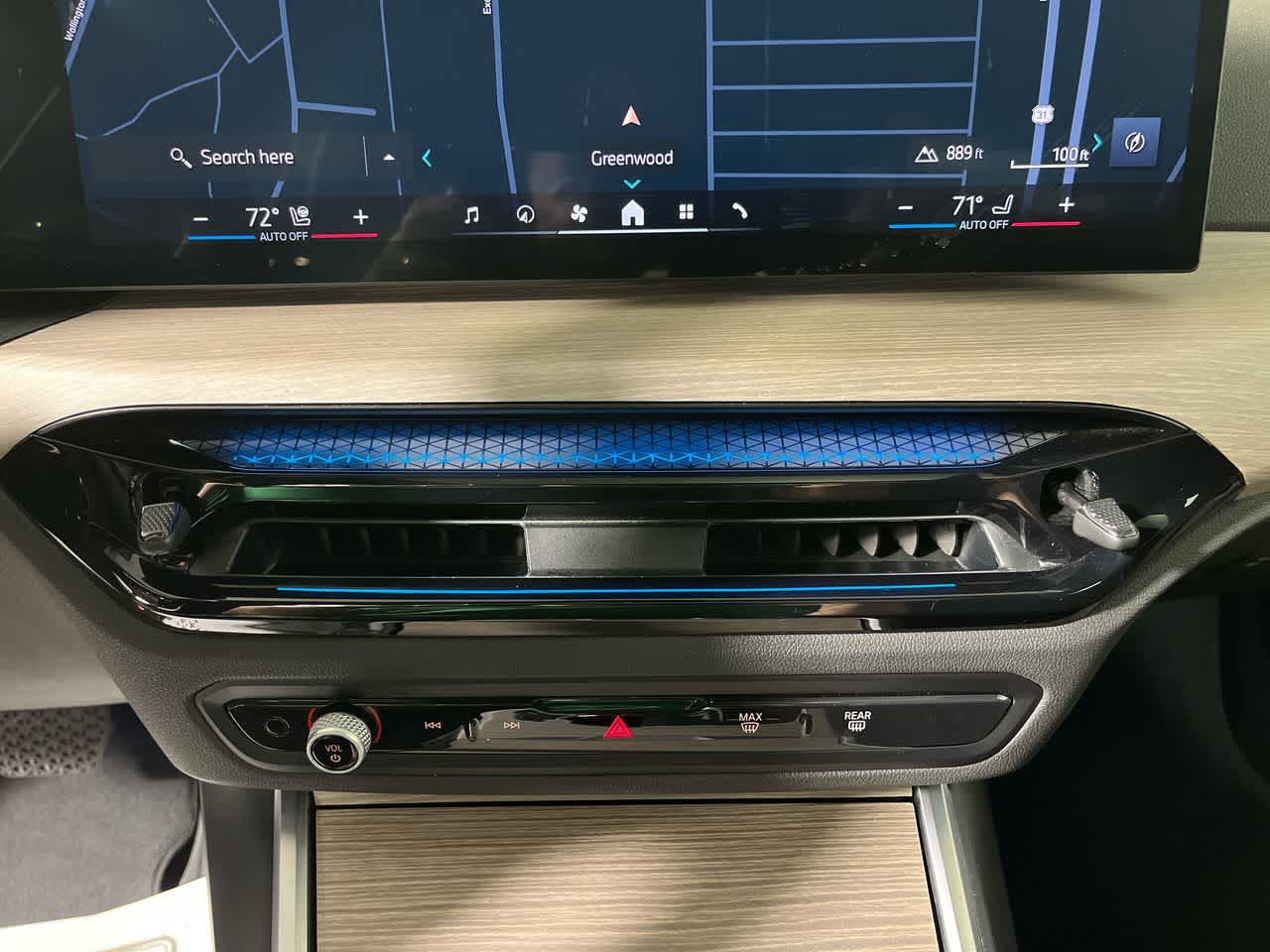 2025 BMW 330i 330i