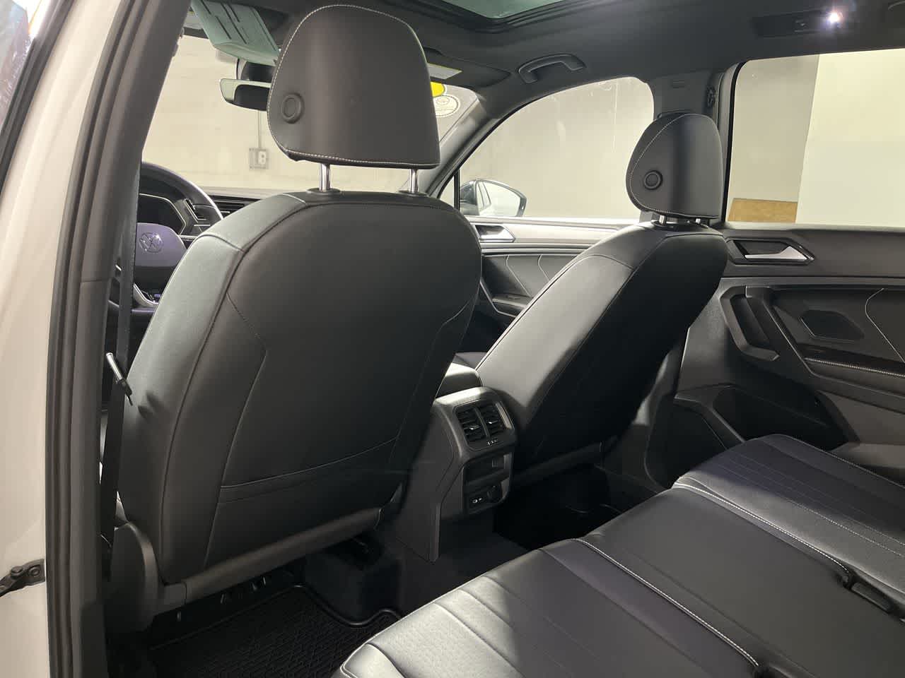 2022 Volkswagen Tiguan SE R-Line Black