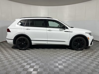 2022 Volkswagen Tiguan SE R-Line Black