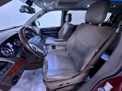 2015 Chrysler Town & Country Limited Platinum