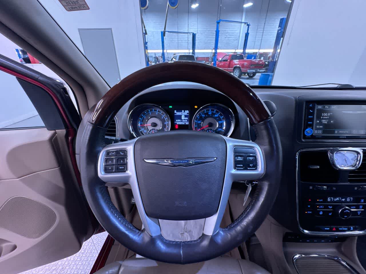2015 Chrysler Town & Country Limited Platinum