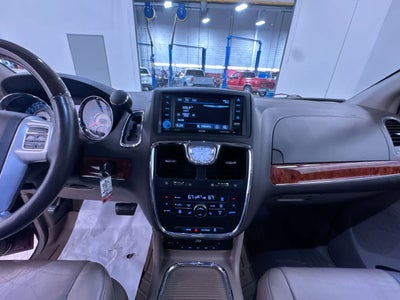 2015 Chrysler Town & Country Limited Platinum