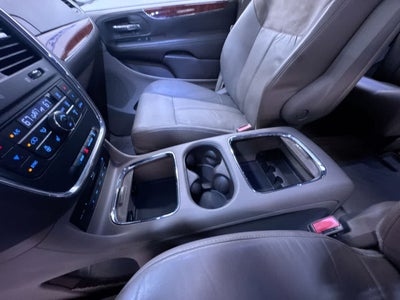 2015 Chrysler Town & Country Limited Platinum