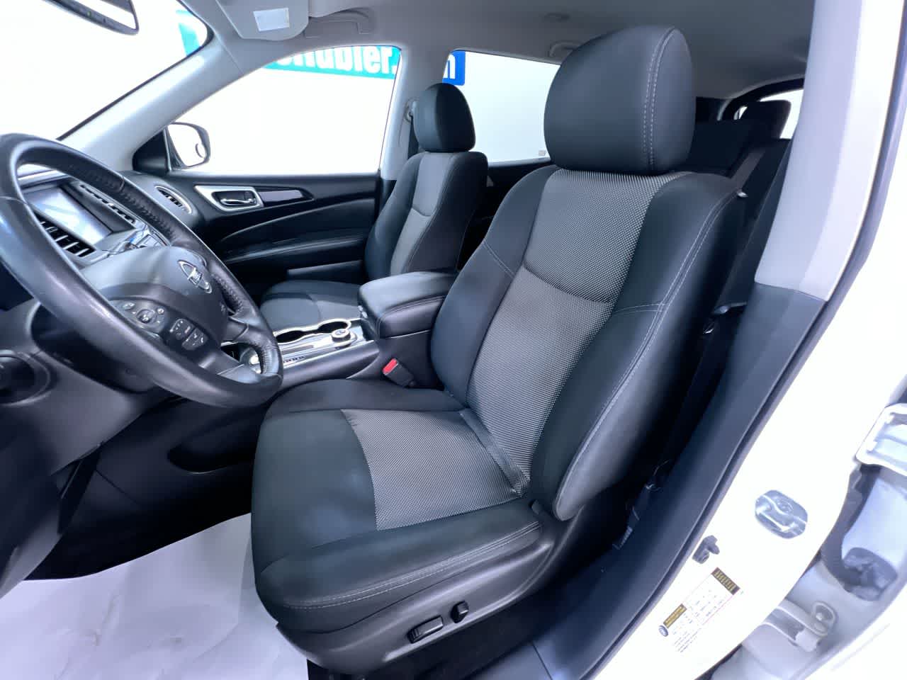 2018 Nissan Pathfinder SV