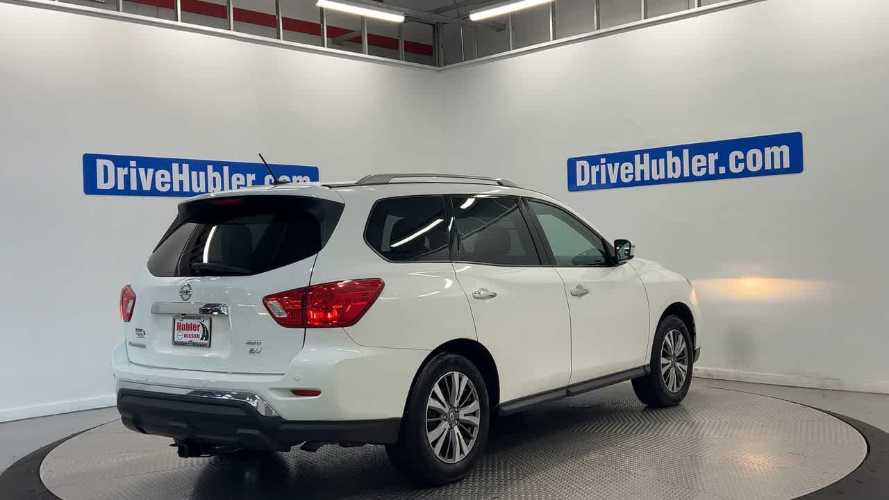 2018 Nissan Pathfinder SV